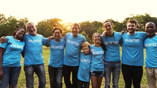 Group of volunteers posing for a picture